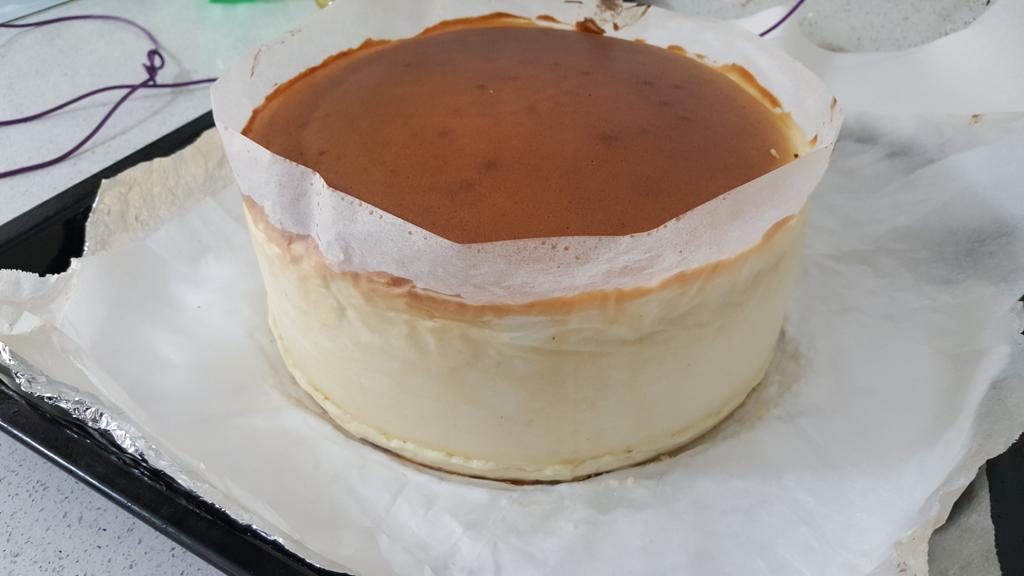 עוגת גבינה קלאסית לימונית