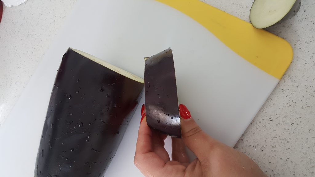 פרוסות חציל ברוטב עגבניות