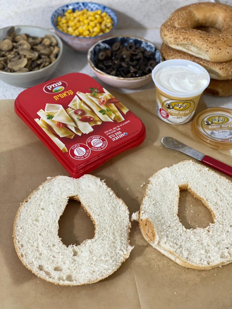 טוסט עמק וזיתים